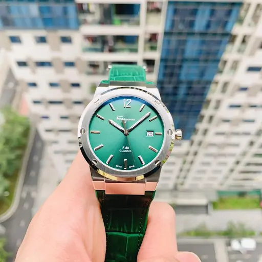 Đồng hồ Salvatore Ferragamo F80 phiên bản màu xanh lá  